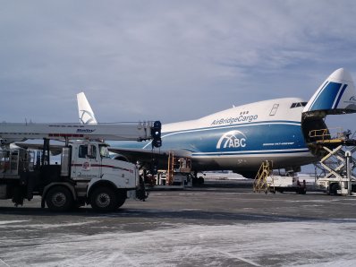 Unloading 747s at Edmonton International Airport