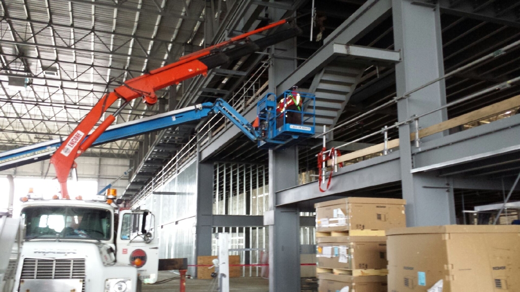 Knuckle Booms 18 Ton Encore Trucking & Transport Ltd.